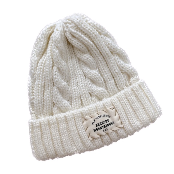 Korean brand white beanie - Picture 1 of 3